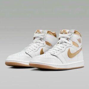 Jordan 1 Retro High OG Metallic Gold - W9.5